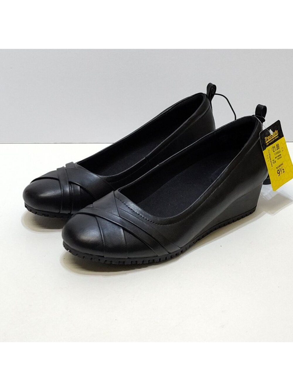 Tredsafe Moulin Slip-Resistant Women 9.5 DREAMCELL Anti-Fatigue Moisture-Wicking